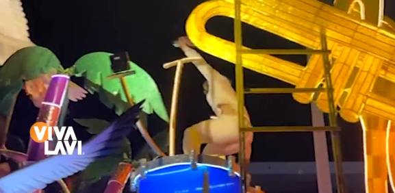 Aldo De Nigris sufre aparatosa caída en el festival de Mazatlán