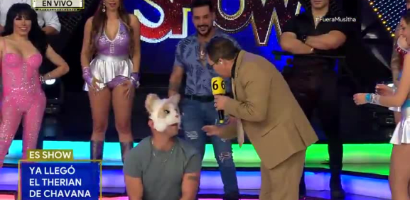 Esta viral persona llega al programa