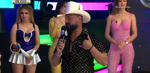 El luchador explota en el programa tras revelar su sentír dentro del reality