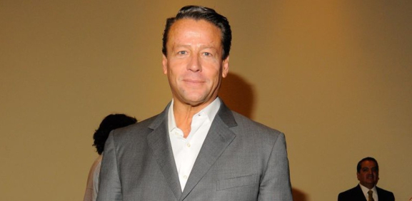 Alfredo Adame regresa al teatro 'Dramas y Caballeros'