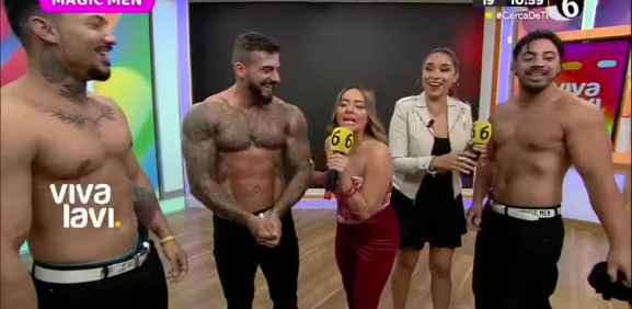 Conductoras reciben sensual sorpresa en VivalaviMx de 'Magic Men'