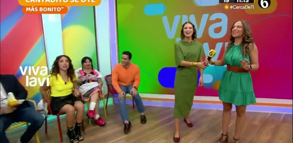 Conductores se enfrentan en el "Cantadísito se oye más bonito"