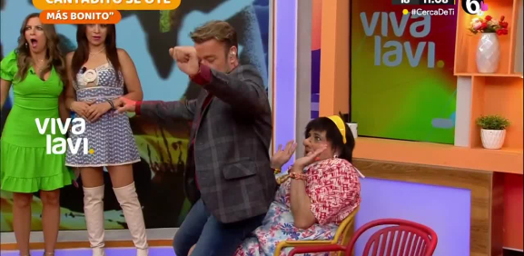 Raúl Magaña seduce a Doña Margara Francisca