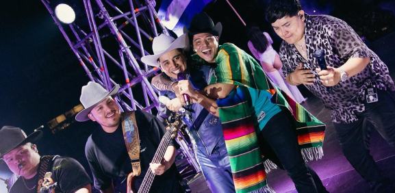 Grupo Firme: Fans provocan fuerte pelea durante concierto