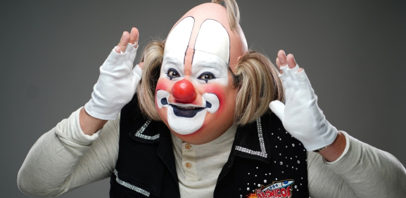 El cantante quedó conmovido hasta las lágrimas tras el recibimiento de la gente