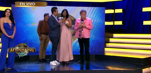 Felicitan a Prisicila por su cumpleaños