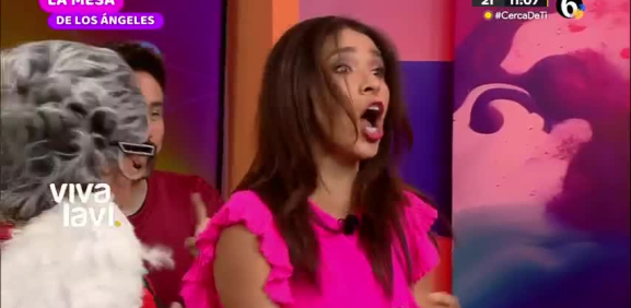 Yeka Rosales enfurece en el foro de VivalaviMx
