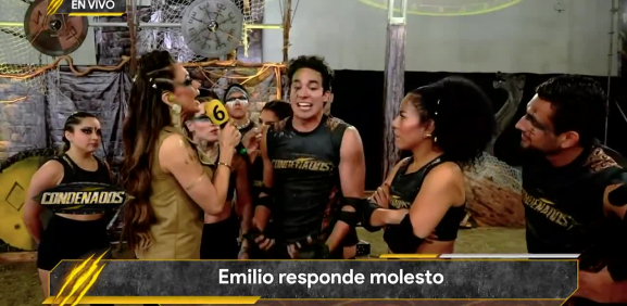 Tras perder en diferentes ocasiones Emilio cuestiona las decisiones de la producción