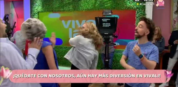 Se cachetean a la Maestra Resurrección