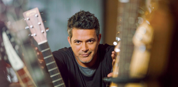 Alejandro Sanz sorprende a fans antes de su show