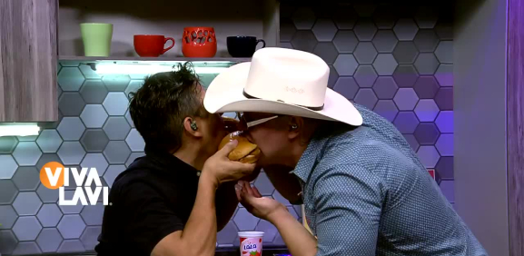 La rómantica escena entre 'El Doc' y Víctor Espino