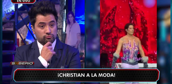 En su presentación donde criticó a parte del elenco de 'RBD', el cantante fue foco de polémica con su vestuario