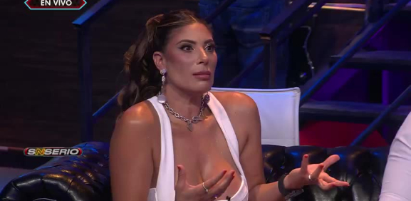 La chica de 'Es Show' confiesa no tener problema con ninguna de sus compañeras pero si afirma que con la que menos habla es con Ludivinita