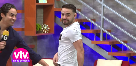 Jerry Hernández sufre 'accidente' con su ropa
