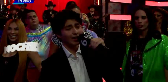 Al puro estilo del mundial es como da inicio el programa