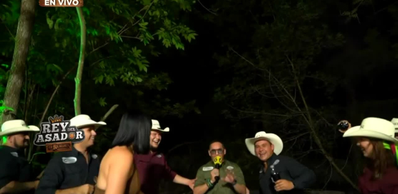 El conductor en pleno reality tiene un pequeño problema