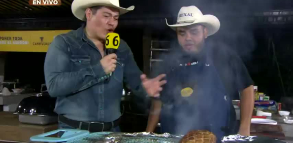 Parrillero cocina en un 'burro de planchar' como castigo