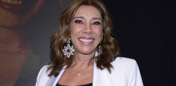 Tik Toker exhibe a Cynthia Klitbo por negarle el saludo