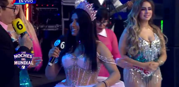 Luna Lumbreras celebra sus xv años dentro del programa de 'Es Show'