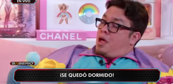 El comediante al parecer dormitó en plena entrevista