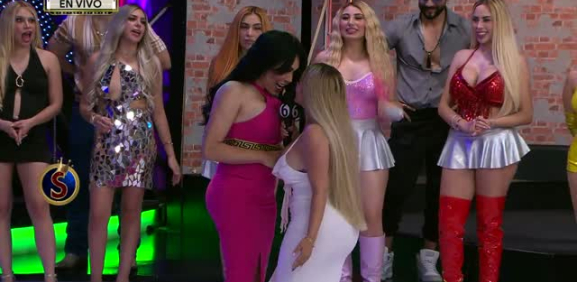 Ludivinita se desgreña a Regina en pleno programa