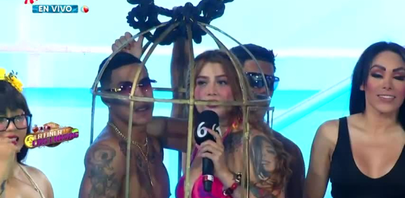 Juega "semana inglesa" con otro y su novio la descubre en televisión