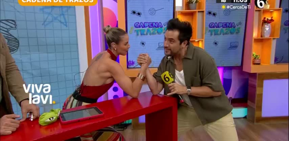 Natalia Valenzuela vence a Gabo Ramos en fuerza