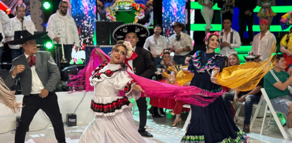 La barra matutina de 'Canal 6' se hacen presente en esta noche especial