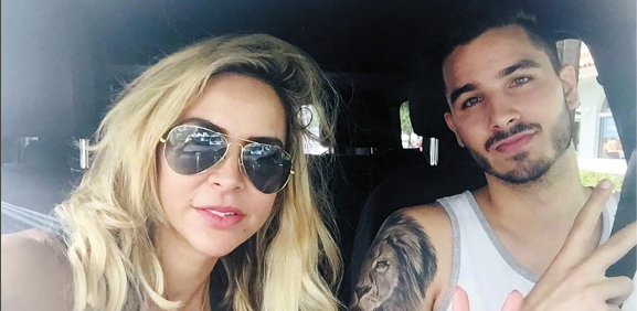 Aylín Mujica rompe en llanto tras hablar de la muerte de su hijo