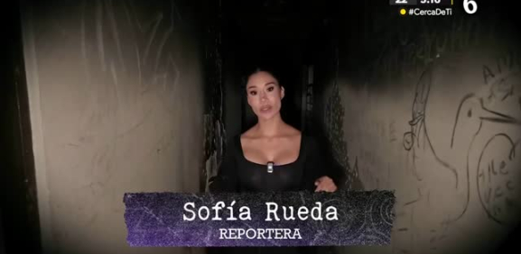 La reportera paranormal visita una misteriosa casa