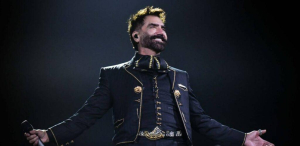 Alejandro Fernández preocupa a fans por el aspecto de su lengua
