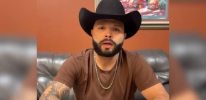 Leonardo Aguilar reacciona tras cantar en auditorio vacío