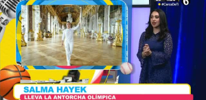 Salma Hayek lleva la antorcha olímpica