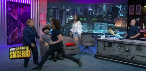 Oscar Burgos enfurece y golpea a Tony