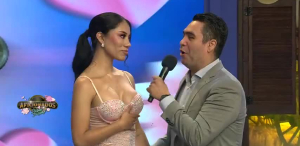 Chica de 'Aficionados' llora al escuchar canción para su mamá