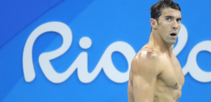 Regresa Michael Phelps como maestro de natación