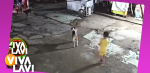Captan a niño jugando con supuesto fantasma
