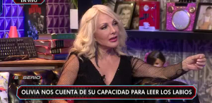 Olivia Collins y su capacidad para leer los labios