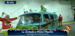 Le hacen entrega a 'Don Francisco' de su camioneta