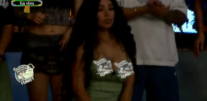 Chica de 'Don Fematt' enseña de más