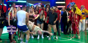 'El Polisexy' agarra como 'trapo' a Temo Méndez