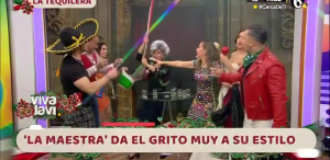 La Maestra Resurrección da el grito muy a su estilo