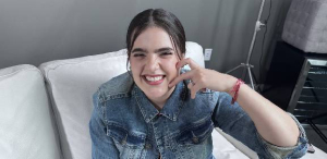 Camila Fernández celebra junto a su familia su embarazo