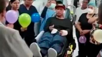 El ISSSTE dio de alta a Carlos Amauri Galicia, última persona hospitalizada por la explosión de una pipa de gas en Iztapalapa. Martí Batres informó que el paciente fue atendido en el Hospital Ignacio Zaragoza y ya regresó a casa.