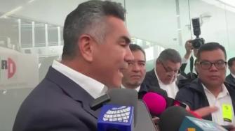 El dirigente nacional del PRI, Alejandro Moreno, aseguró que el presunto acoso contra la presidenta Claudia Sheinbaum podría tratarse de un montaje para distraer la atención del asesinato del alcalde de Uruapan, Carlos Manzo.