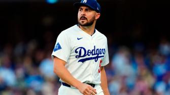 Pitcher de Dodgers revela fallecimiento de su bebé durante Serie Mundial