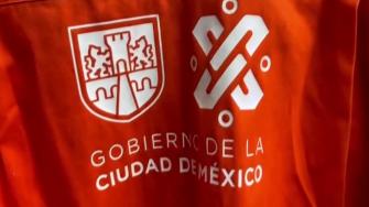 Un asalto en San Juan de Aragón evidenció cómo delincuentes usaron uniformes similares a los del personal de limpia de la CdMx. La venta libre de estas prendas genera alerta por su uso para cometer delitos sin levantar sospechas.