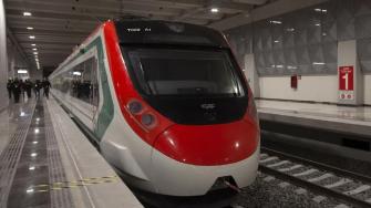 El Tren Suburbano incrementó sus tarifas en viajes cortos y largos a partir del 5 de abril. El ajuste fue autorizado por autoridades federales y generó inconformidad entre usuarios por su anuncio anticipado.