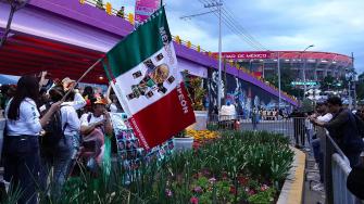 Aficionados desembolsaron hasta 70 mil pesos para asistir al México vs Chequia entre boletos, vuelos, hospedaje y consumo. La reventa elevó entradas de 750 hasta 2 mil dólares por persona.