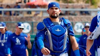 Dodgers sube a Eliezer Alfonzo Jr. mientras su familia sigue desaparecida